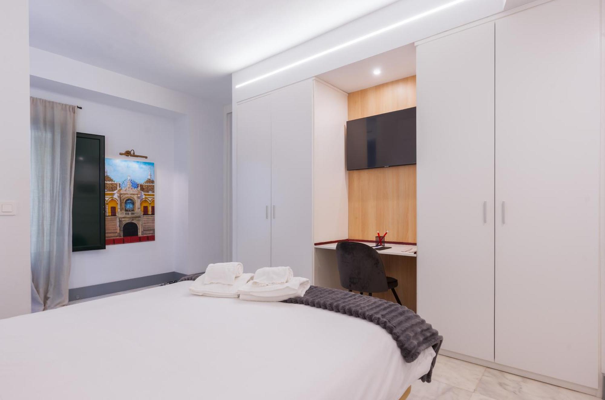 Panther Home Francos Севилья Экстерьер фото