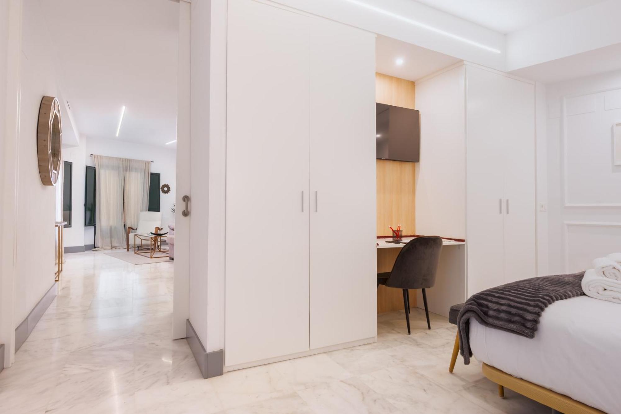 Panther Home Francos Севилья Экстерьер фото