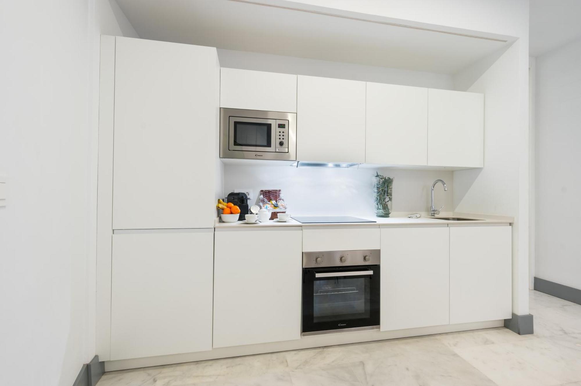 Panther Home Francos Севилья Экстерьер фото